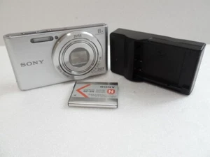 Sony DSC-W830 Cyber-Shot 20.1MP 8x zoom Digital Camera Silver - Picture 1 of 12