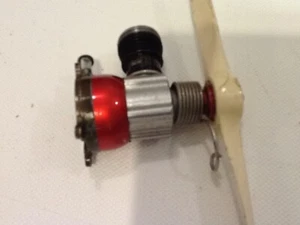 Cox Pee Wee .020 Glo Model Aircraft Engine - Picture 1 of 3