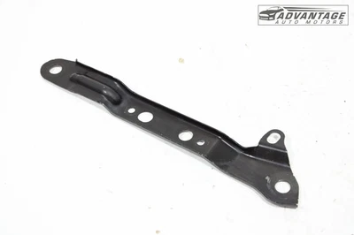 AUDI A4 QUATTRO B9 2017-2024 SOPORTE DE BOTE DE VAPOR DE COMBUSTIBLE INFERIOR OEM Foto 1 de 4