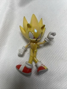 Figura Sega Jakks Super Sonic Articulada 5" Alto Amarillo Metálico - Imagen 1 de 5