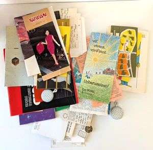 Expo 67 Montreal Lot Pavillon Führer Broschüren Postkarte Pass Briefmarken Abzeichen - Bild 1 von 6