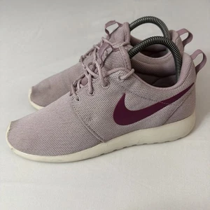 Nike Women's Sz 7.5 Roshe One Plum Chalk Running Comfort Sneaker Shoe 844994-501 - Picture 1 of 24