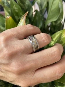 NWT VINHIA Men's Silver Stainless Steel Shell  Ring Confort-fit 8Mm Band Size 9 - Picture 1 of 10
