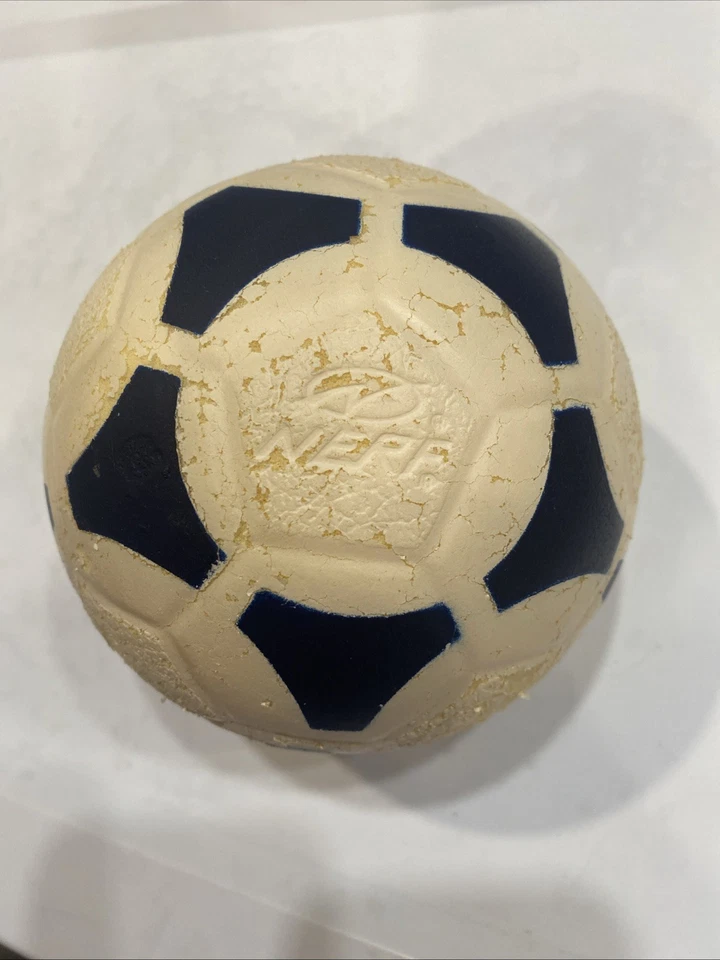 Редкий винтажный футбольный мяч 1970-х Nerf из синей и белой пены - Изображение 1 из 4