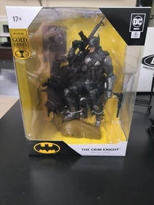 MCFARLANE GRIM KNIGHT BATMAN (Dark Multiverse) 1:6 Statue Gold Label Exclusive - Picture 1 of 6