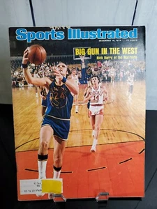 December 16, 1974 SPORTS ILLUSTRATED Rick Barry Warriors Basketball Big Gun West - Picture 1 of 8