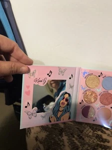 Karol G Eyeshadow Palette 18 Pallet! - Picture 1 of 4