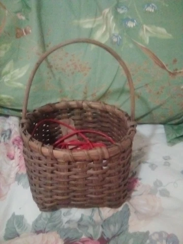 SMALL 5 IN. SPLINT BASKET Cover