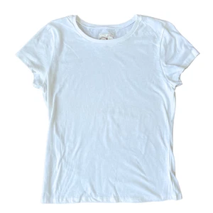 Levi's Red Tab Women's 100% Cottom White T-Shirt NWOT Free Shipping - Picture 1 of 3