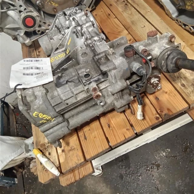 Chevrolet Tracker 2001 2.0L Transfer Case 5126 - Image 1 of 4