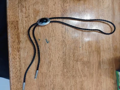 Bolero negro apedreado Foto 1 de 4