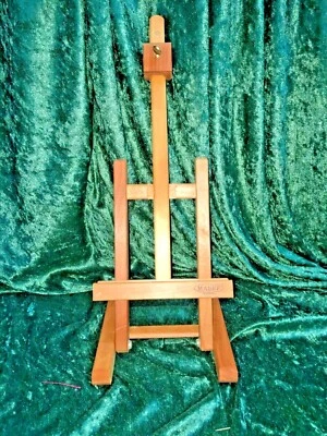 Tabletop Miniature Studio Easel - Image 1 of 3