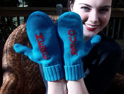 Guantes Kate Spade Over Here Big Apple verde azulado/rojo ¡BEBÉ HACE FRÍO! 100% lana Foto 1 de 4