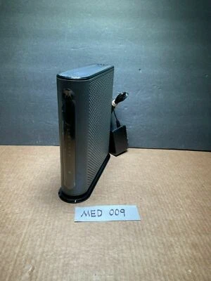 Motorola MG7310 8x4 343Mbps DOCSIS 3.0 Cable Modem plus N300 Wi-Fi Router - Image 1 of 4