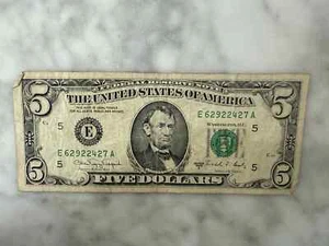 Rare Circulated Series 1988A $5 bill District #5 Richmond, Virginia - Picture 1 of 2