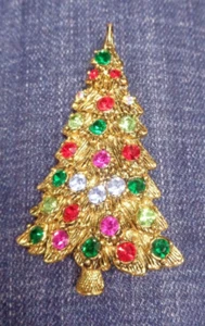 Estate Jewelry ~ Goldtone Multicolor Rhinestone CHRISTMAS TREE Pin Brooch 2.5" H - Picture 1 of 7