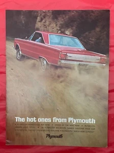 1966 Plymouth "HEMI / BELVEDERE" - Original Car Dealer Sales Brochure / Catalog - Imagen 1 de 5