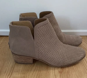 Susina Kyle Perforated Leather Ankle Booties size 9.5M - Picture 1 of 4