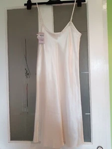 Ladies BNWT BHS Cream Satin Reversible Knee Length Chemise Size 8 - Picture 1 of 6