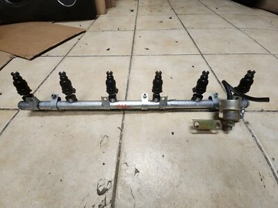 1995 1996 1997 JAGUAR XJ6 VANDEN PLAS COMPLETE FUEL RAIL FUEL INJECTORS - Image 1 of 3
