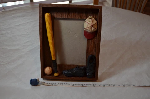 Russ Berrie and Co Yesterday’s Ballgame Picture Frame Baseball Shadowbox hat bat Cover