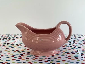 Fiestaware Rose Gravy Boat Fiesta Retirado Rosa Salsa - Imagen 1 de 6