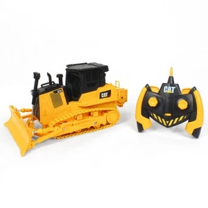 1/35 Caterpillar CAT D7E Track Dozer Radio Control Made Of Durable Plastic 23002 - Picture 1 of 6