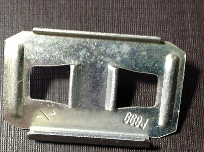 1 pieza NORS carrocería lateral moldura clip 1959 Ford Custom 300 Foto 1 de 4