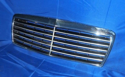 1996-1999 Mercedes W210 E Class grade superior dianteira cromada fabricante de equipamento original com garantia - Imagem 1 de 4