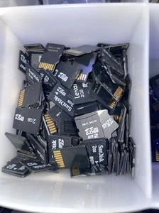Lot de (5) cartes mémoire micro SD mixte 2 Go de marque - Photo 1 sur 1