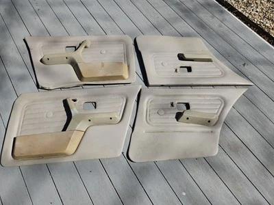 JUEGO DE 4 TARJETAS PUERTA/PUERTA DELANTERAS Y TRASERAS BMW 325 E30 BEIGE SEDÁN Foto 1 de 4