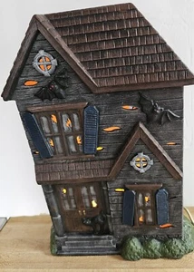 Vintage "Haunted House" With Light - Picture 1 of 4