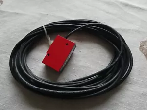 LEUZE PRK 18/4 6000 Retroreflective Sensor 24DC PNP -- 0...4mt Range -- 50033244 - Picture 1 of 4