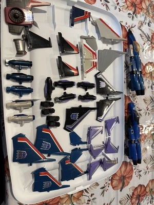 Old Hasbro 1980's G1 Transformers Decepticon Jets 40 + Piece Parts Lot wings etc - Image 1 of 4