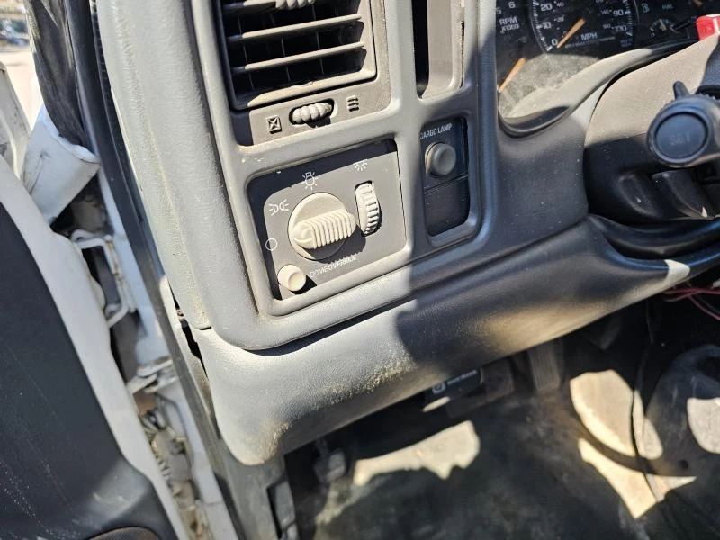 Interruptor de faros (dash Mtd) CHEVY SILVERADO 2500 99 00 01 02 Foto 1 de 1