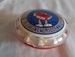 Dispensador de caramelos con clip para cinturón M&Ms azul de colección 2000 - Imagen 1 de 3