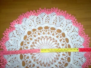 New, handmade crochet table cloth/doily 28" wt w/ rose boarder - Picture 1 of 5