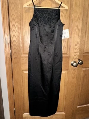 Maxi Vestido De Colección Años 90 Rampage CDC Whimsigoth Cuentas Negro 6 Pequeño 6P Sin Stock Nuevo Foto 1 de 4