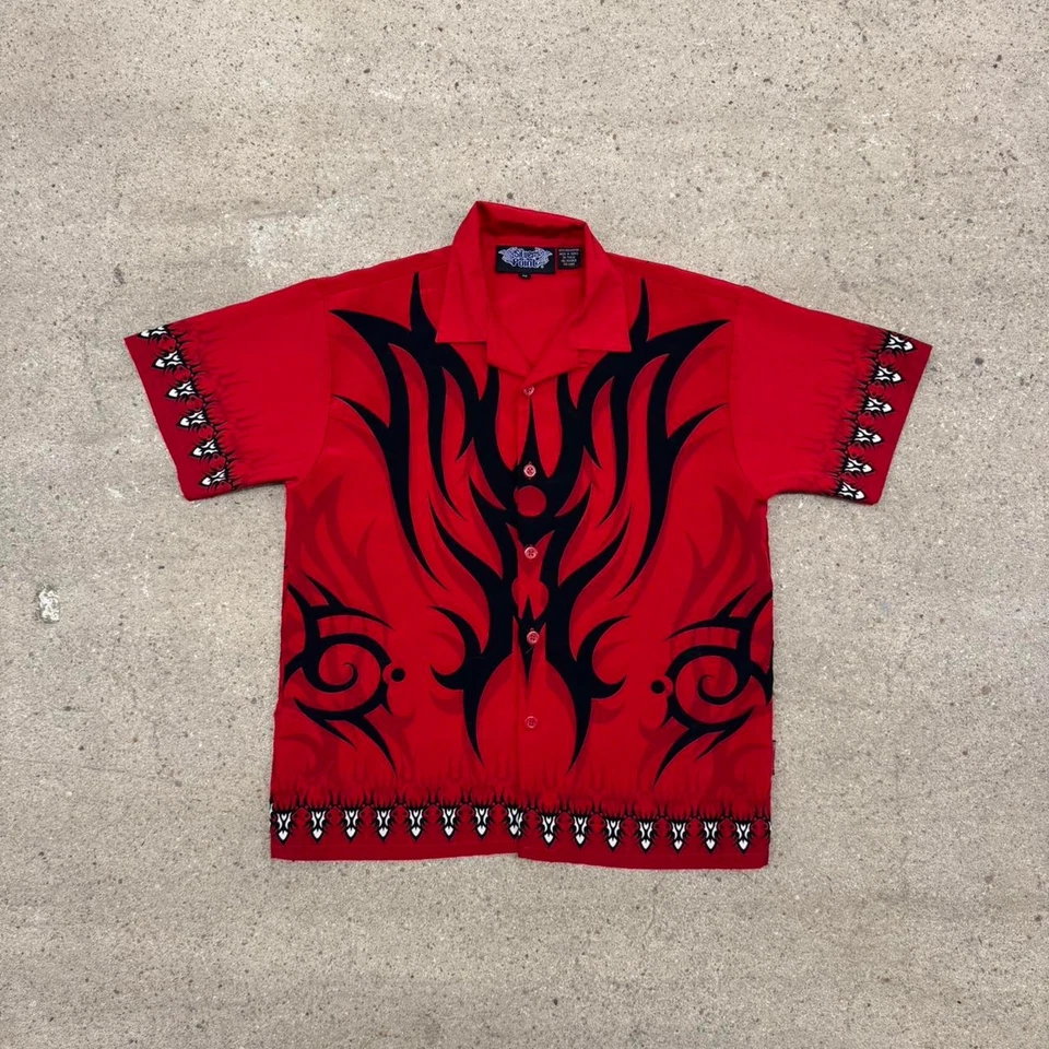 Camisa Silver Point Roja Negra Tribal Tatuaje Arte Estilo Manga Corta Botón Talla M Foto 1 de 4