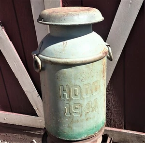 ANTIQUE 1941 USA WW II GREEN METAL IRON HOOD DAIRY MILK CAN COUNTRY PLANT STAND - Picture 1 of 12