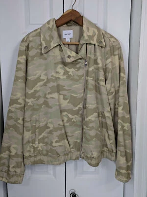 Chaqueta cortavientos Nine West nueva con etiquetas para mujer talla grande verde camuflaje Foto 1 de 4