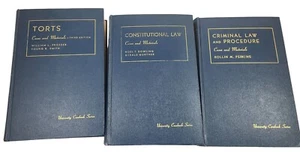 Vintage 1962 Criminal Constitutional Law University Casebook Series Tortts Book Set - Bild 1 von 6