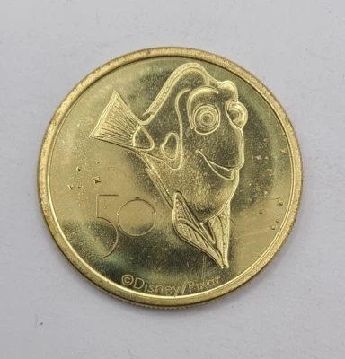 Moneda medallón Disney 50 aniversario Dory From Finding Nemo Foto 1 de 2