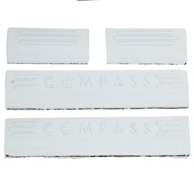 Genuine Mopar 2007-2017 Jeep Compass Door Sill Guard Compass Logo 82209618 - Imagem 1 de 4