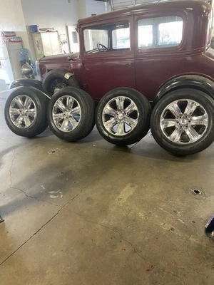 2018 Ford F150 3.5 L - 20 Inch Chrome Rim With Goodyear Tires 275/55R20 - Image 1 of 4