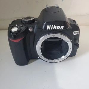 Nikon D60 10.2MP Digital SLR DSLR Camera Body Only FOR PARTS - Picture 1 of 10
