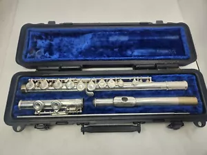 Artley 18-0 Flute Silver Plated Hard Case Vintage USA - Picture 1 of 13
