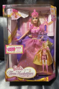 Barbie and The Three Musketeers Corinne In Box 2008 Mattel - Beautiful!! - Picture 1 of 9