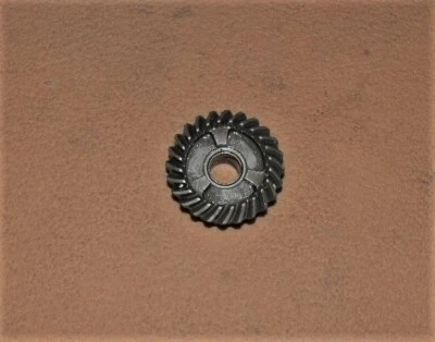 Tohatsu 20 HP Forward Reverse and Pinion Gear Set Assembly PN 3BJ640100 - Image 1 of 4