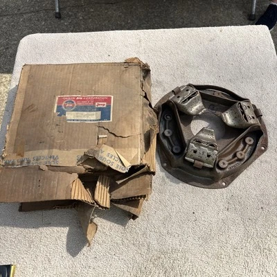 NOS Spicer 10 inch Clutch Pressure Plate 1965-1973 Kaiser Jeep Wagon 2724475 - Image 1 of 4